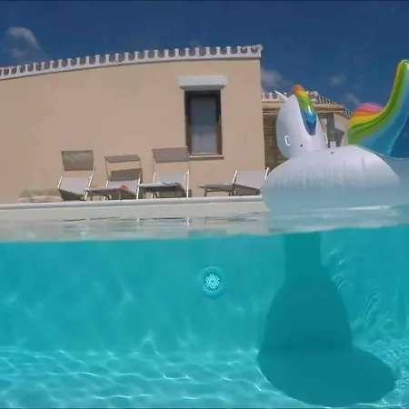 Cristallina Piscina Privata Wifi & Netflix Holiday home